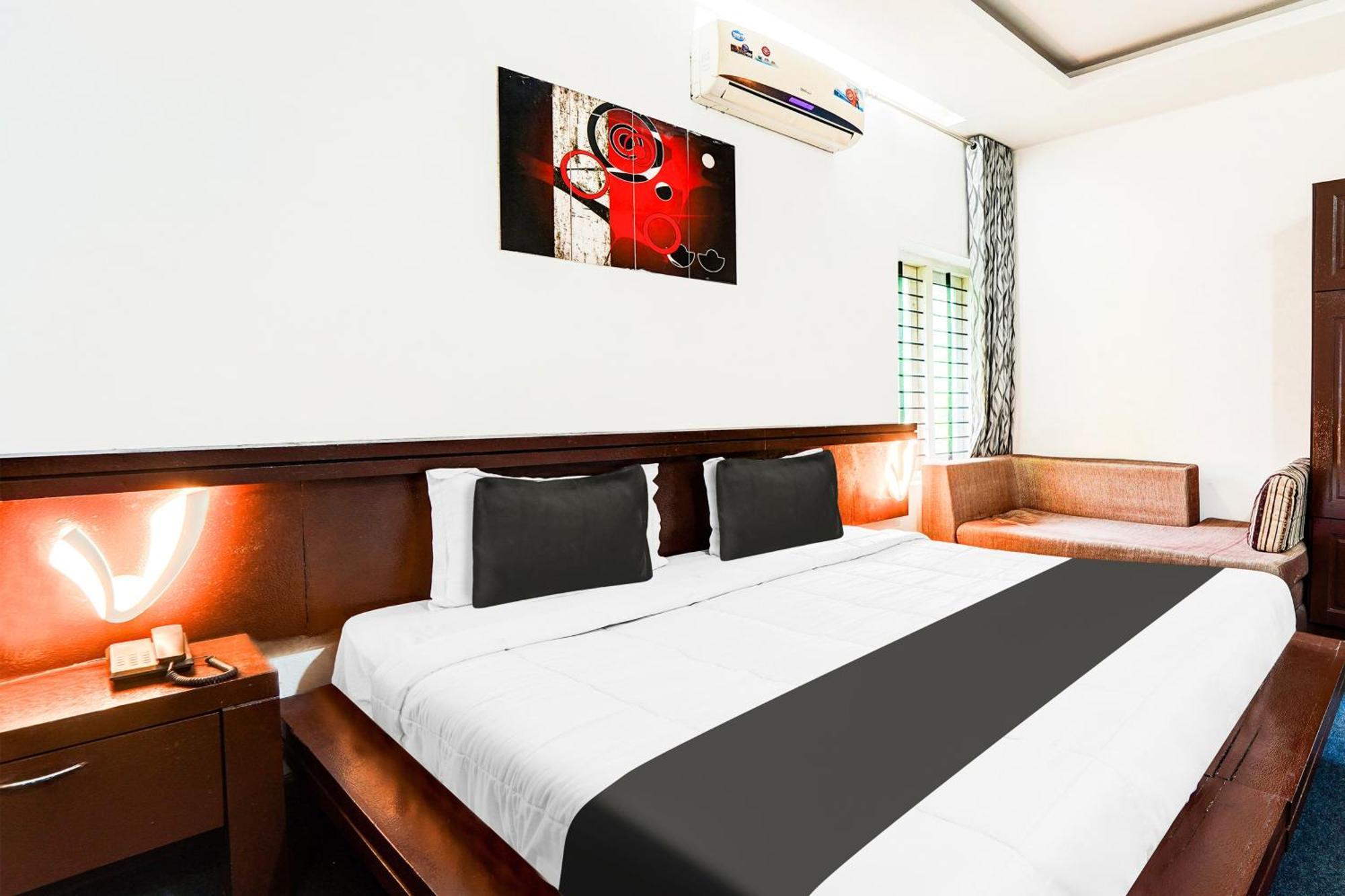 Super Collection O Kazhakuttam Near Al Saj Convention Centre Hotell Andurkonam Eksteriør bilde